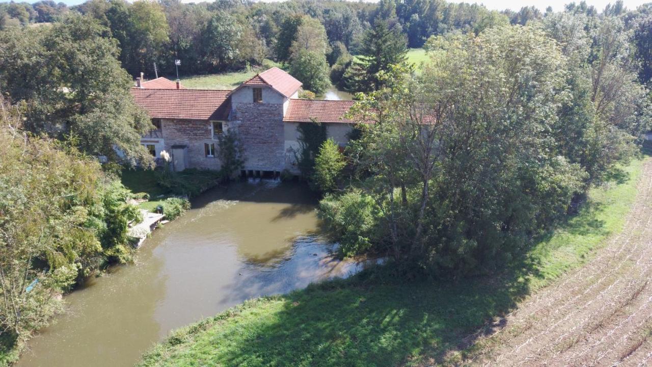 Hotel Le Moulin De Chamambard Saint-Denis-les-Bourg Exterior foto